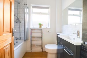 Family Bathroom- click for photo gallery